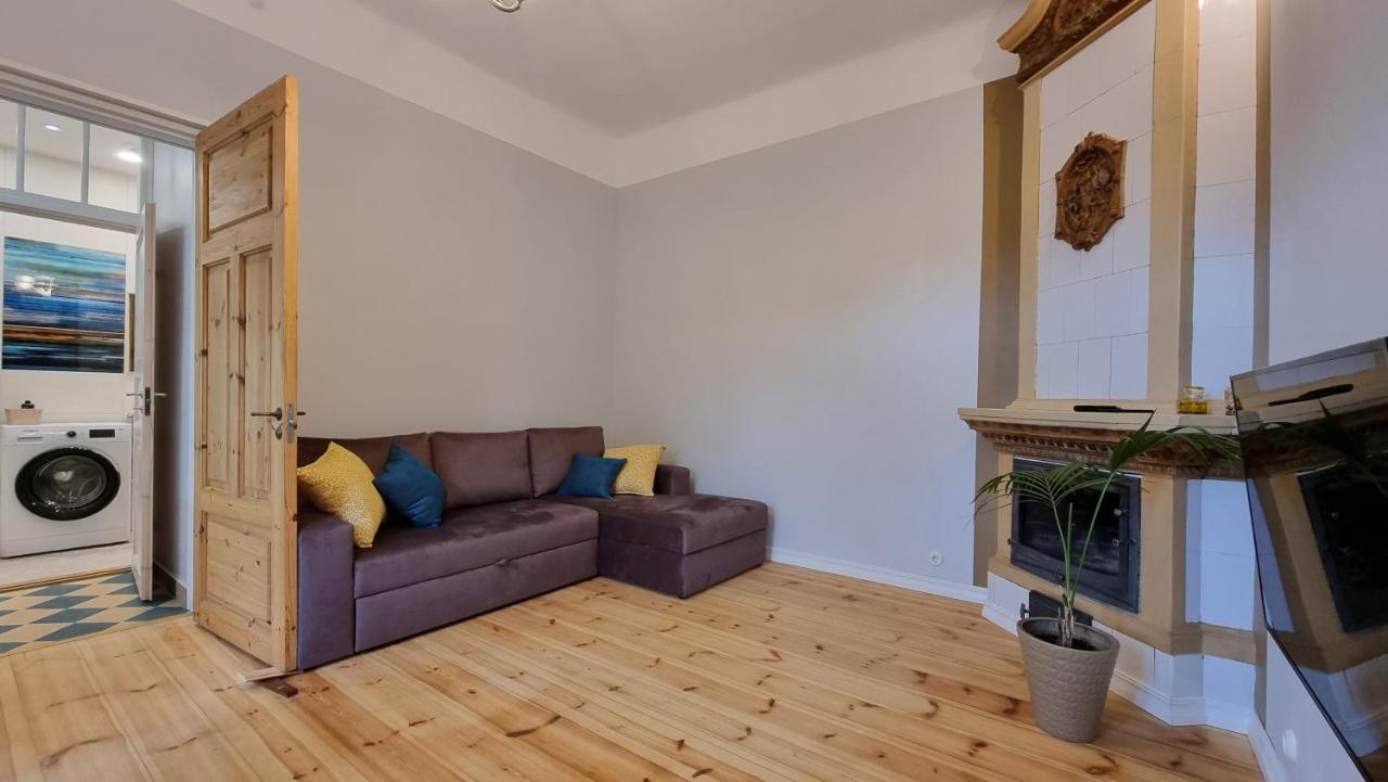 Aia Center Apartment With Sauna Pärnu Buitenkant foto